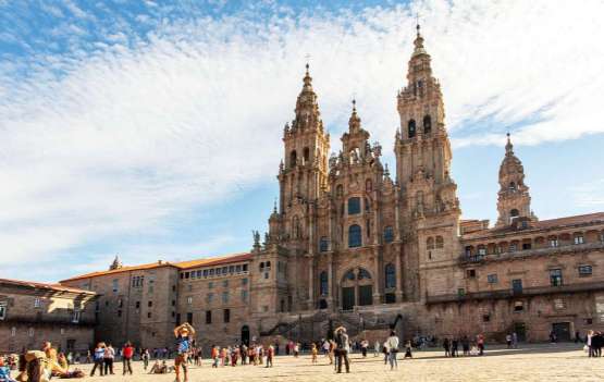 SANTIAGO DA COMPOSTELA  E BAIONA SÓ 36€